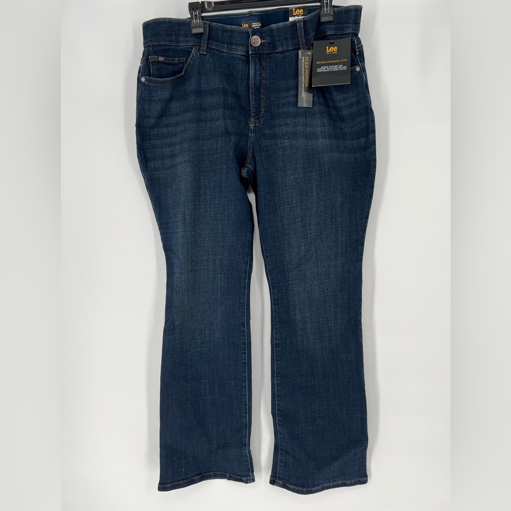 LEE RENEGADE FLEX MOTION REGULAR FIT MIDRISE BOOTCUT DARK BLUE JEANS - Picture 2 of 14